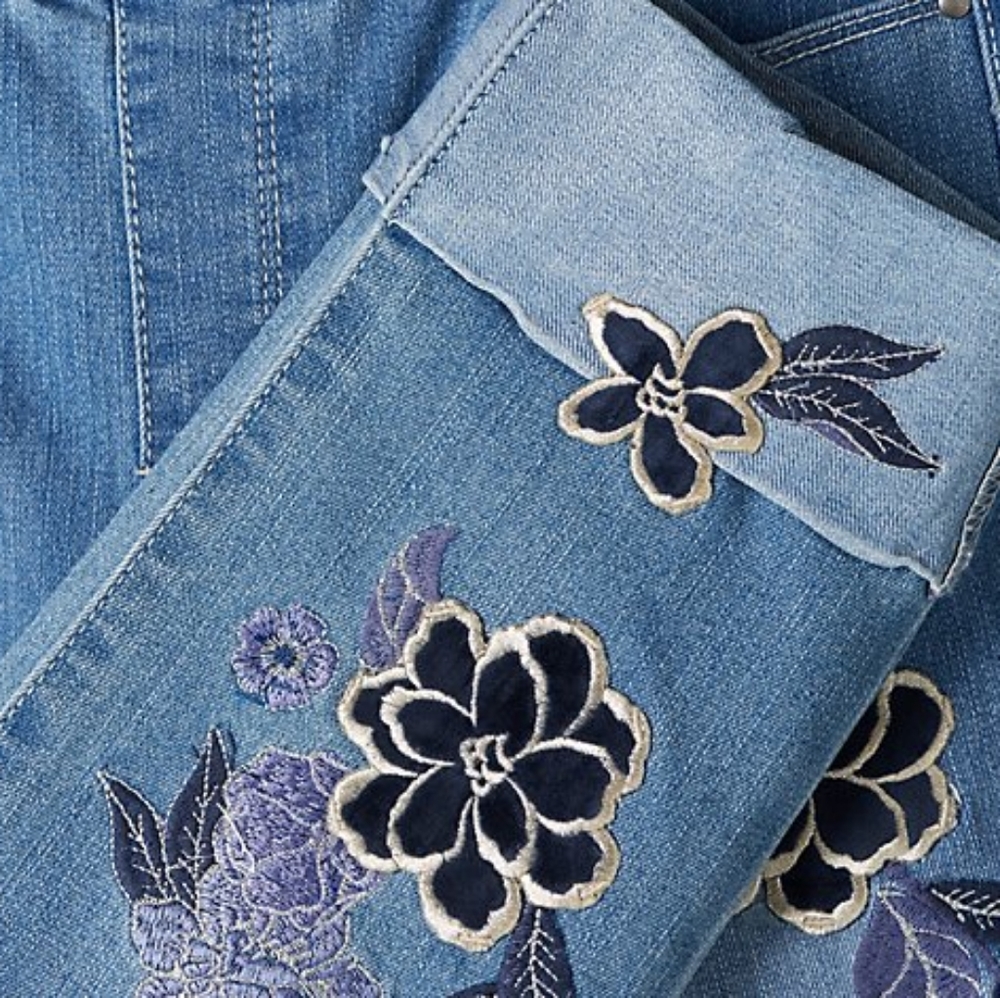 Denim and Company ankle jeans embroidered design - Picture 3 of 3